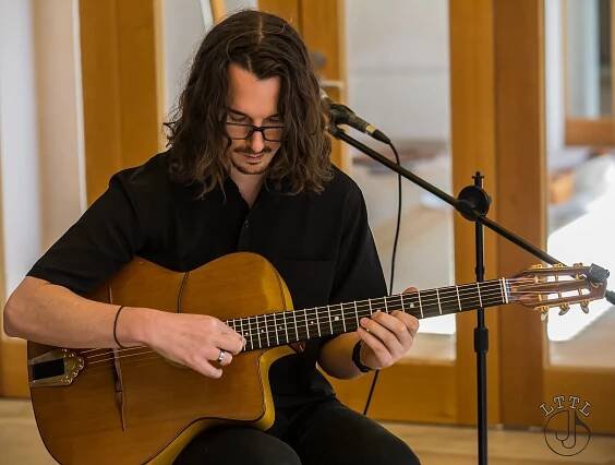 Harry Edwards - Solo Jazz Guitarist - Weddings Parties Functions Events