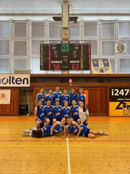 Foto: Kadetky zvládly ošidnou baráž a i v příštím roce budou hrát extraligu 