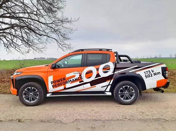 Mitsubishi L200 Plus - čtyřkolka pro práci i zábavu - Autaprozeny.cz