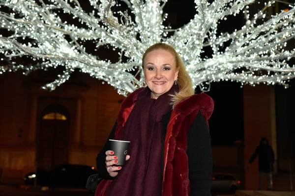 FOTO: Zpěvačka Linda Finková – stránka 50