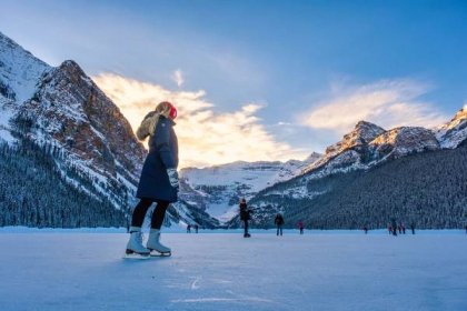 Lake Louise Ice Skating: Everything You NEED to Know (2024)