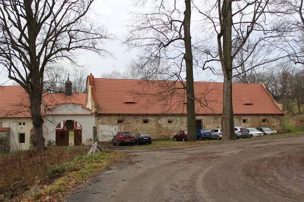 Na zámku v Třebešicích vystavili betlémy a sáňky