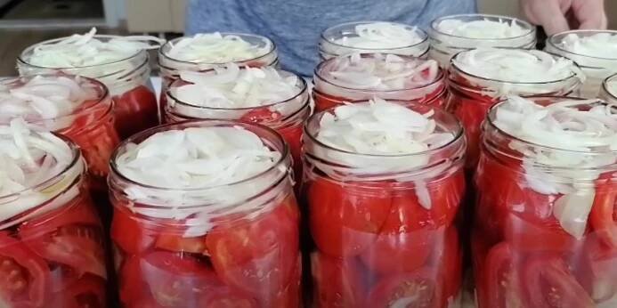 Chutnají jako čerstvá! Zavařená rajčata podle finského receptu - VařímeDobroty.cz