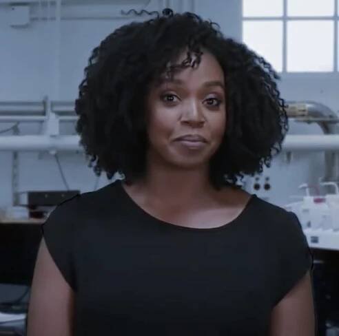 Jerrika Hinton – Wikipedie