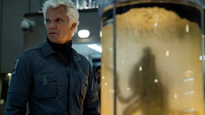 Vetřelec se dostal na Zemi. Ve sci-fi seriálu nechybějí nové příšery