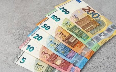 Nová série euro bankovek.