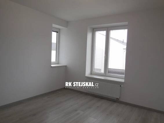 Pronájem Byt 2+kk, Pod Tratí, Včelná, okres České Budějovice