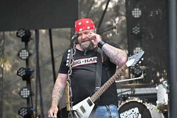 Dlouhé čekání skončilo. Kapela Škwor zahrála na Konopišti odložený koncert