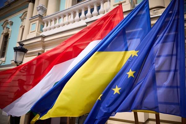 Orbán v Kyjevě navrhl Zelenskému zkusit „něco jiného“. Moskva pokrok nečeká