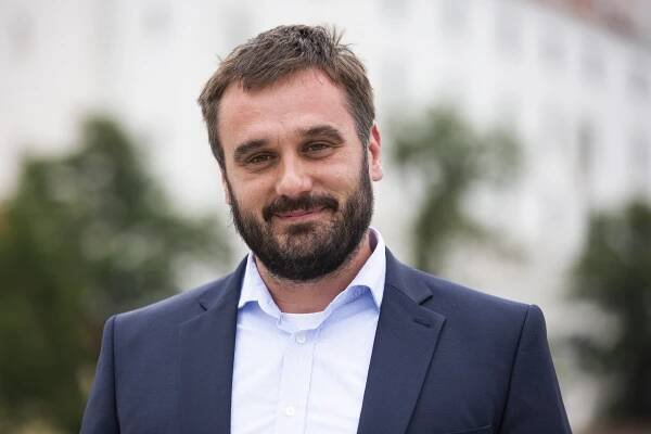 Europoslanec Wiezik a ďalší bývalí členovia Spolu vstúpili do PS