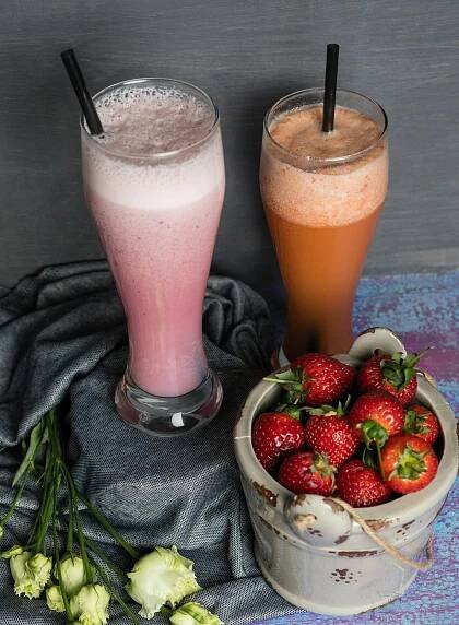 Základová fotografie na téma bičování, chuť, doma, energizace, hladká struktura, ingredience, jahoda, jahodové smoothie