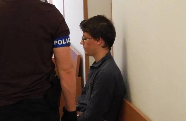 Vražda 18leté dívky u Plzně: Soud rozhodl o vazbě jejího spolužáka