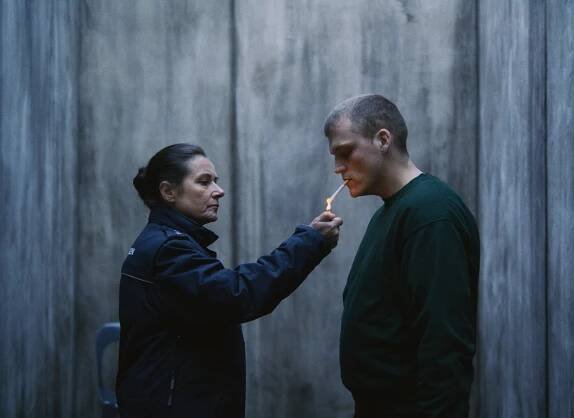 Sidse Babett Knudsen, Sebastian Bull - Dozorkyně - Z filmu