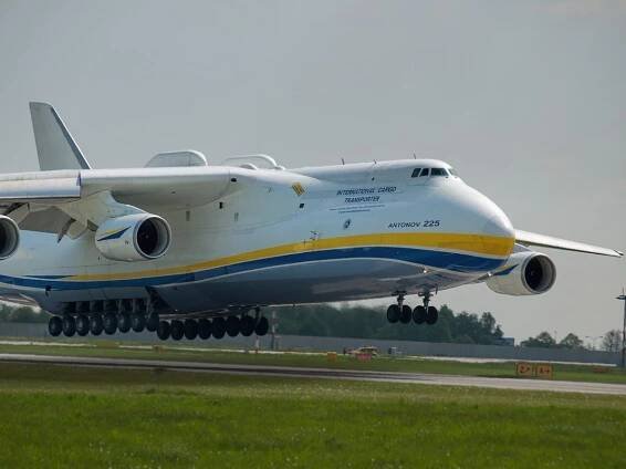 Válka mění zaměření producenta letadel Antonov, ten přechází na výrobu dronů