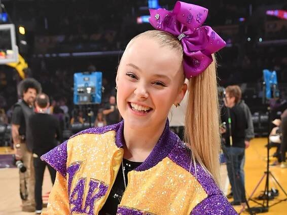 Fans Think JoJo Siwa Came Out as Queer