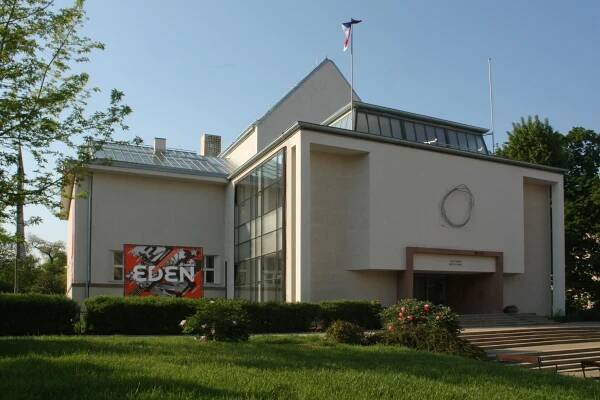 Soubor:Dům umění města Brna (3).jpg – Wikipedie