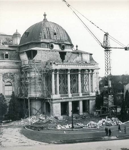 Databáze divadel / Divadelní architektura v Evropě
