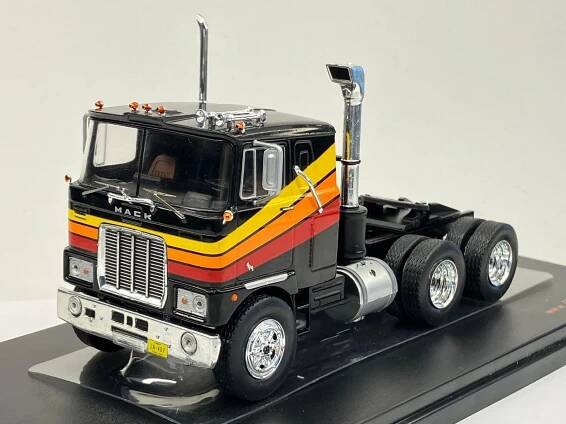 Mack Serie F 1977 - IXO 1/43 TR141.22 - Modely automobilů