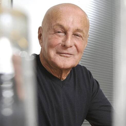 Designer Peter Schmidt