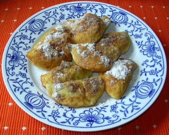 Povidlové tašky z bramborového těsta