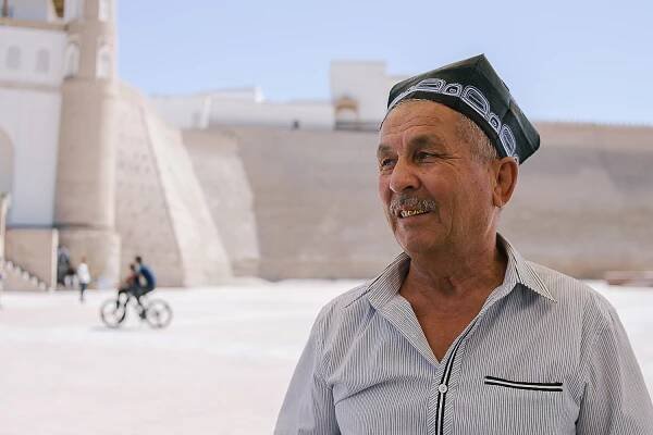 central asia uzbekistan stefano majno old man golden teeth.jpg