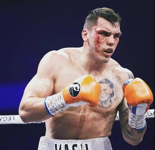 Nestačilo, že neporaženého Thompsona poslal na zem. Boxer Ducár prohrál na body
