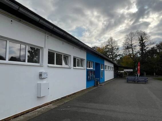 Fotografie - Zimní stadion - Moravská Třebová - nabíjecí stanice pro elektrokola - 09.03.2023