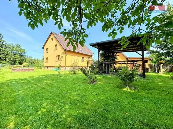 Prodej bytu 3+1, 86 m + garáž + zahrada, Bystřice, obrázek č. 1
