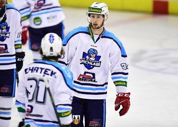 Stabilní Soukup i rozjetý Matýs. Jak si vedou hráči Dynama ve Vrchlabí? | HC Dynamo Pardubice