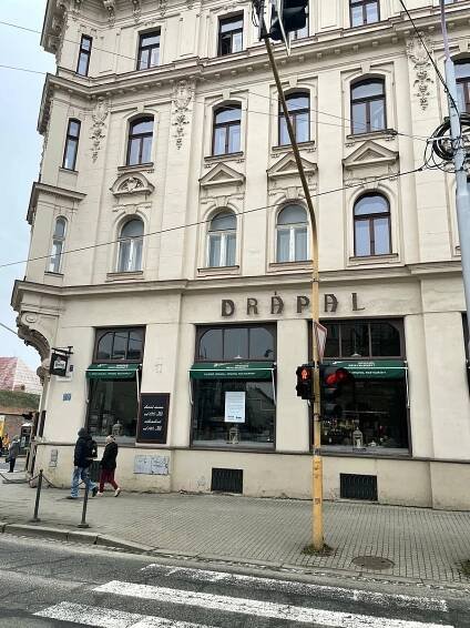 Skončil Drápal? Restauratér vysvětlil, jak je to s fámami o krachu