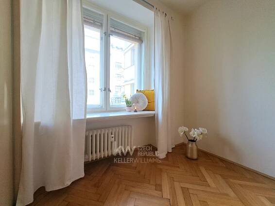Pronájem byt 2+kk, 40 m2 - Praha - Vinohrady