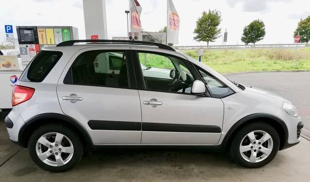 Důchodce a ojeté auto? Suzuki SX4 1.6i automat. Mám i jiné tipy na auta