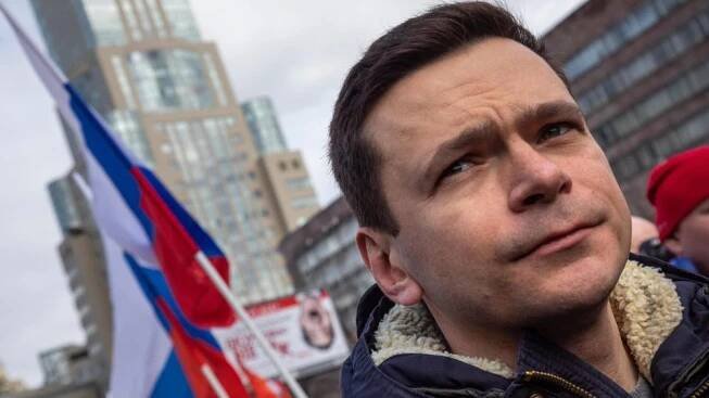 Alexandr Mitrofanov: Kreml dál čistí veřejný prostor, smí zůstat jen věrní | Plus