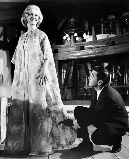 Signpost to Murder - Z filmu - Joanne Woodward, Stuart Whitman