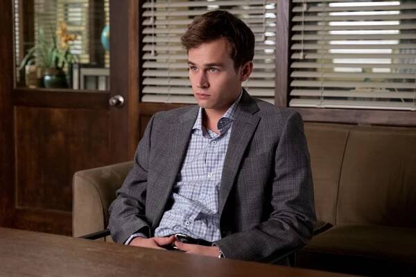 Proč? 13x proto - Přijímací pohovor - Z filmu - Brandon Flynn