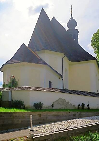 Fotogalerie • Wallfahrtskirche Mariahilf und ehem. Friedhofsfläche (Kirche) • Mapy.com