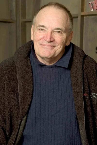 Tom Bower during 2004 Sundance Film Festival - "Below the Belt" Portraits at HP Portrait Studio in Park City, Utah, United States.