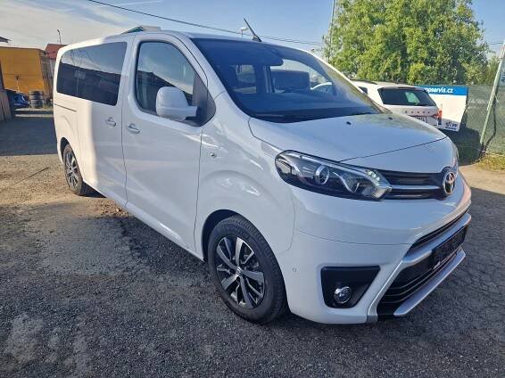 Toyota Proace Verso, 2,0D L1 8míst, Family + navi +