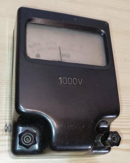 Starý kličkový Megmet 1000V !!! - Elektro