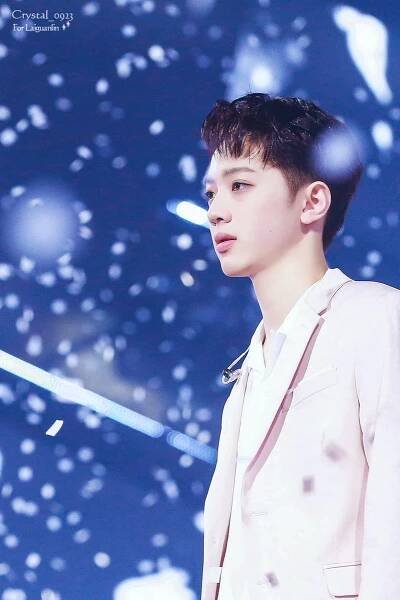 Lai Guanlin (Kuanlin) - Kpop Rapper - Age, Height, Net Worth - Kpop Wiki