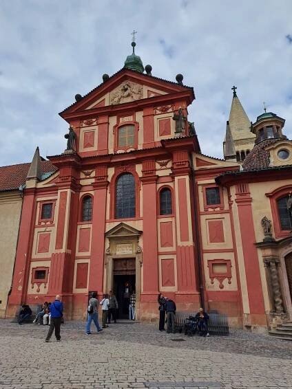 Fotogaléria • Klášter sv. Jiří Praha (Kláštor) • Mapy.com