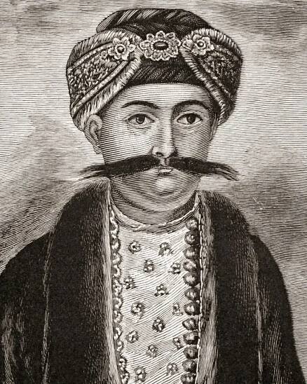 1756లో 27 ఏళ్ల వయస్సులో సిరాజుద్దౌలా బెంగాల్ నవాబ్ అయ్యారు. ఒక సంవత్సరం పాలించిన తర్వాత ఈస్టిండియా కంపెనీ ఆయన్ను తొలగించింది