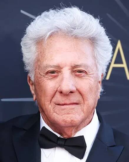 Amerikalı aktör Dustin Hoffman, 26 Nisan 2025 'te Dolby Tiyatrosu' nda düzenlenen 50. Yıllık AFI (Amerikan Film Enstitüsü) Yaşam Boyu Başarı Ödülü 'ne ulaştı.. - Stok İmaj