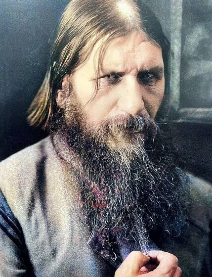 Jak umírali: Rasputin prý přežil kyanid i tři kulky: Pitevní zpráva odhalila lži jeho vrahů! A kde je...