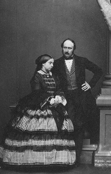 Soubor:Queen Victoria and Prince Albert 1861.jpg – Wikipedie