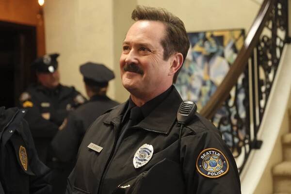 Animal Control - Tortoises and Labradors - Z filmu - Thomas Lennon