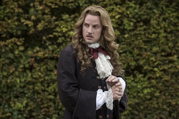 Versailles - Posmrtný život - Z filmu - Evan Williams