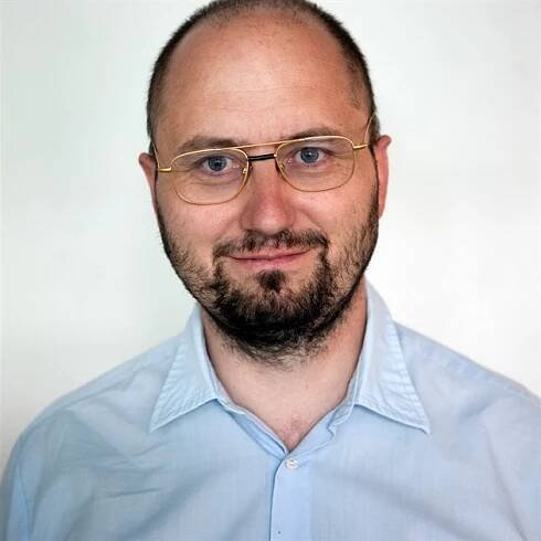 Psycholog Jeroným Klimeš: „Mezi legálními držiteli zbraní bude mnoho psychopatů“