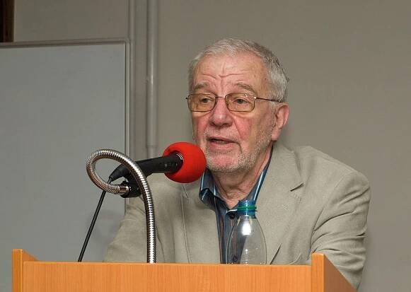 František Koukolík: Esej o stupiditě