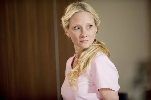 Hung - Na velikosti záleží - Pane učiteli - Z filmu - Anne Heche